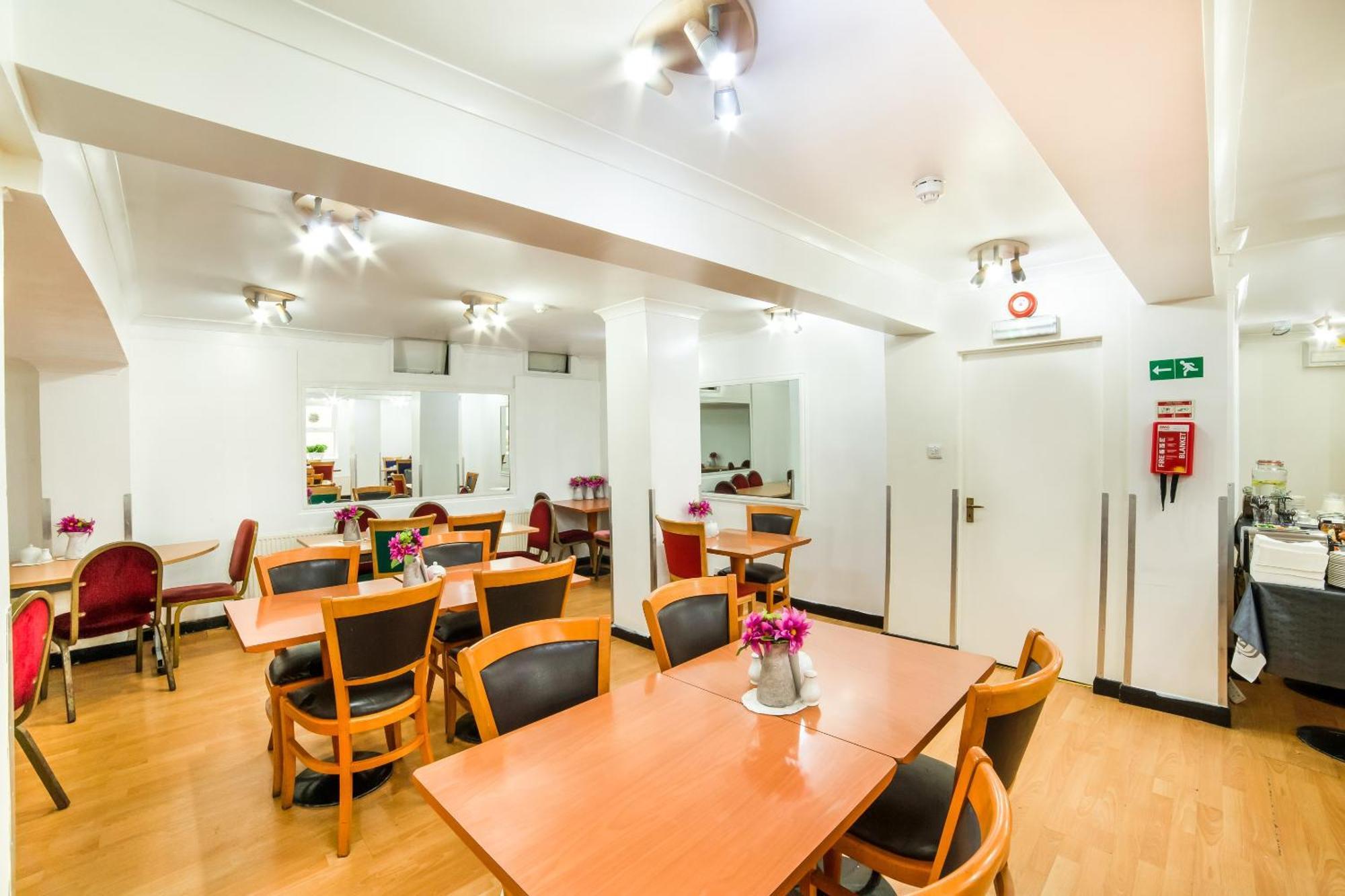 Oyo Townhouse New England, Victoria Londen