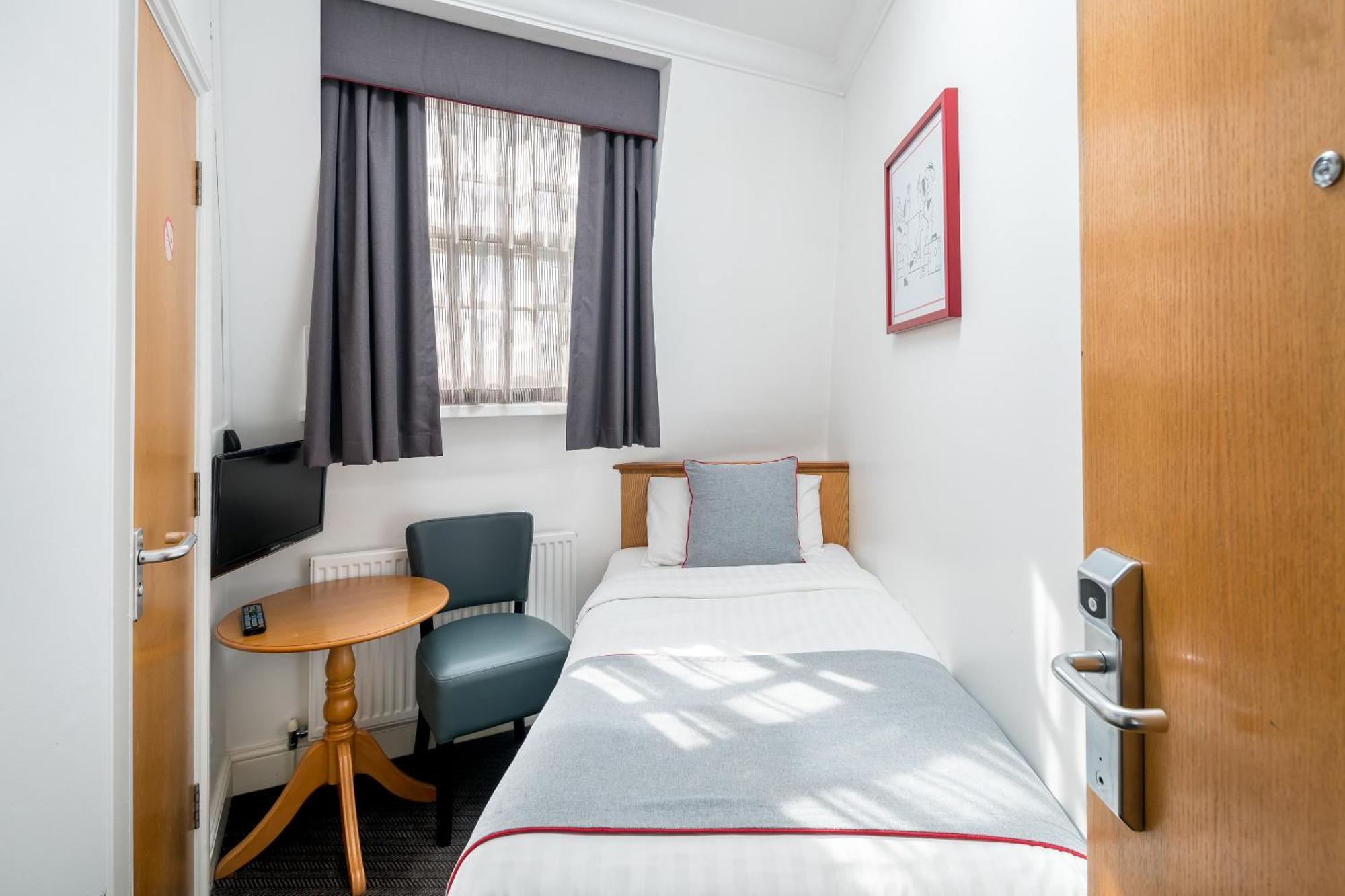 Oyo Townhouse New England, Victoria Hotel Londen