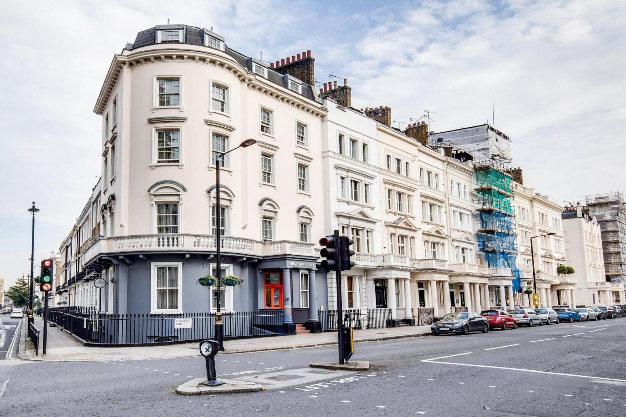 Oyo Townhouse New England, Victoria Londen