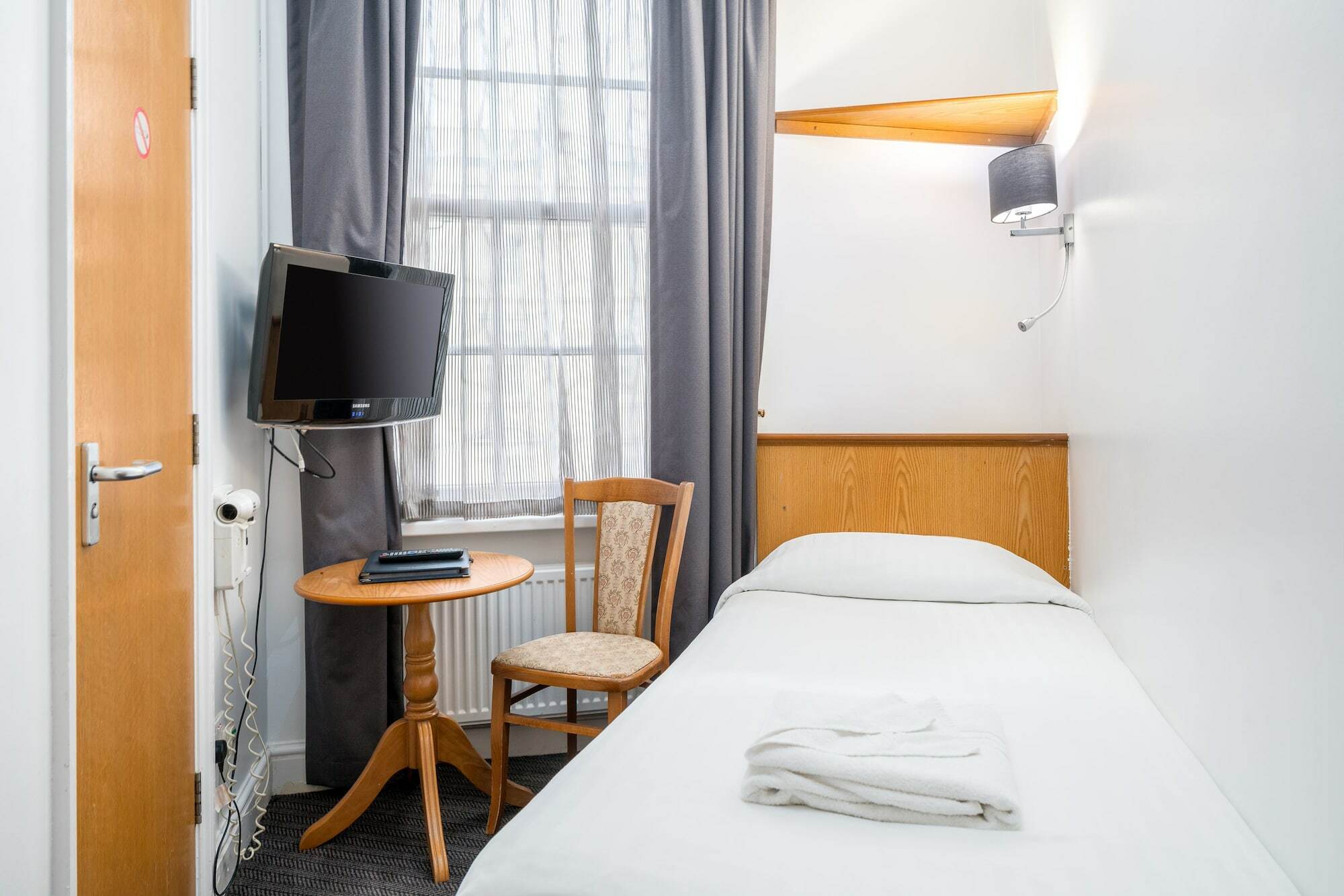Oyo Townhouse New England, Victoria 3* Londen