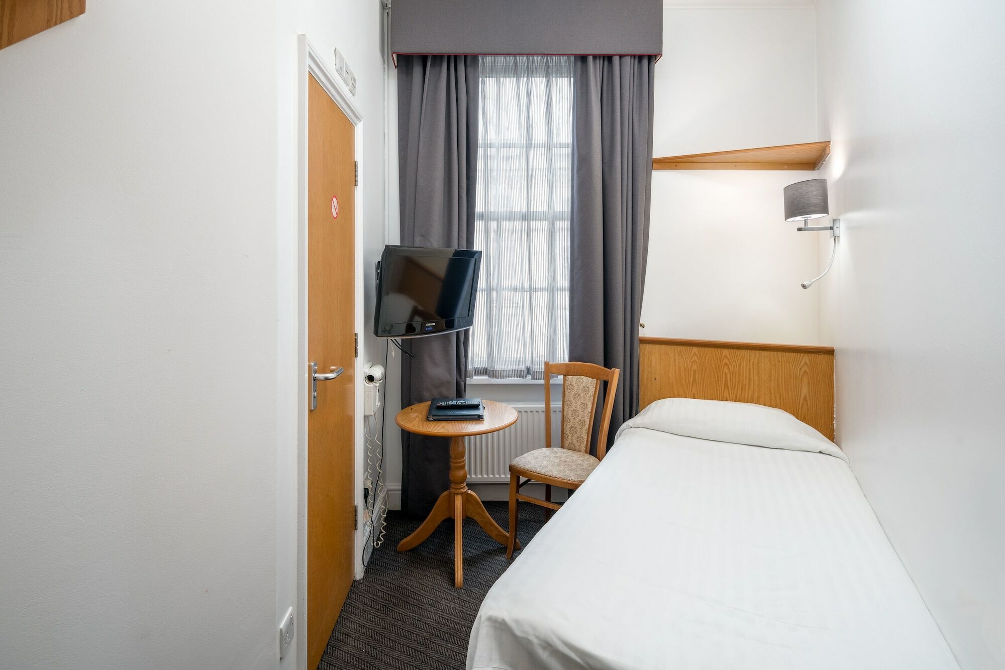 Oyo Townhouse New England, Victoria Hotel Londen