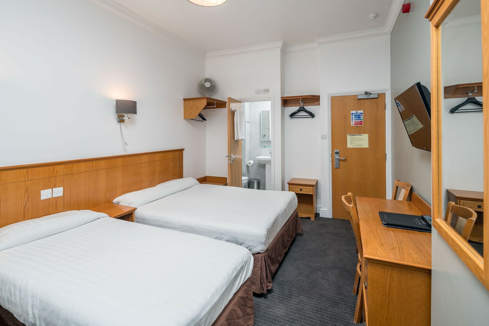 Oyo Townhouse New England, Victoria Hotel Londen