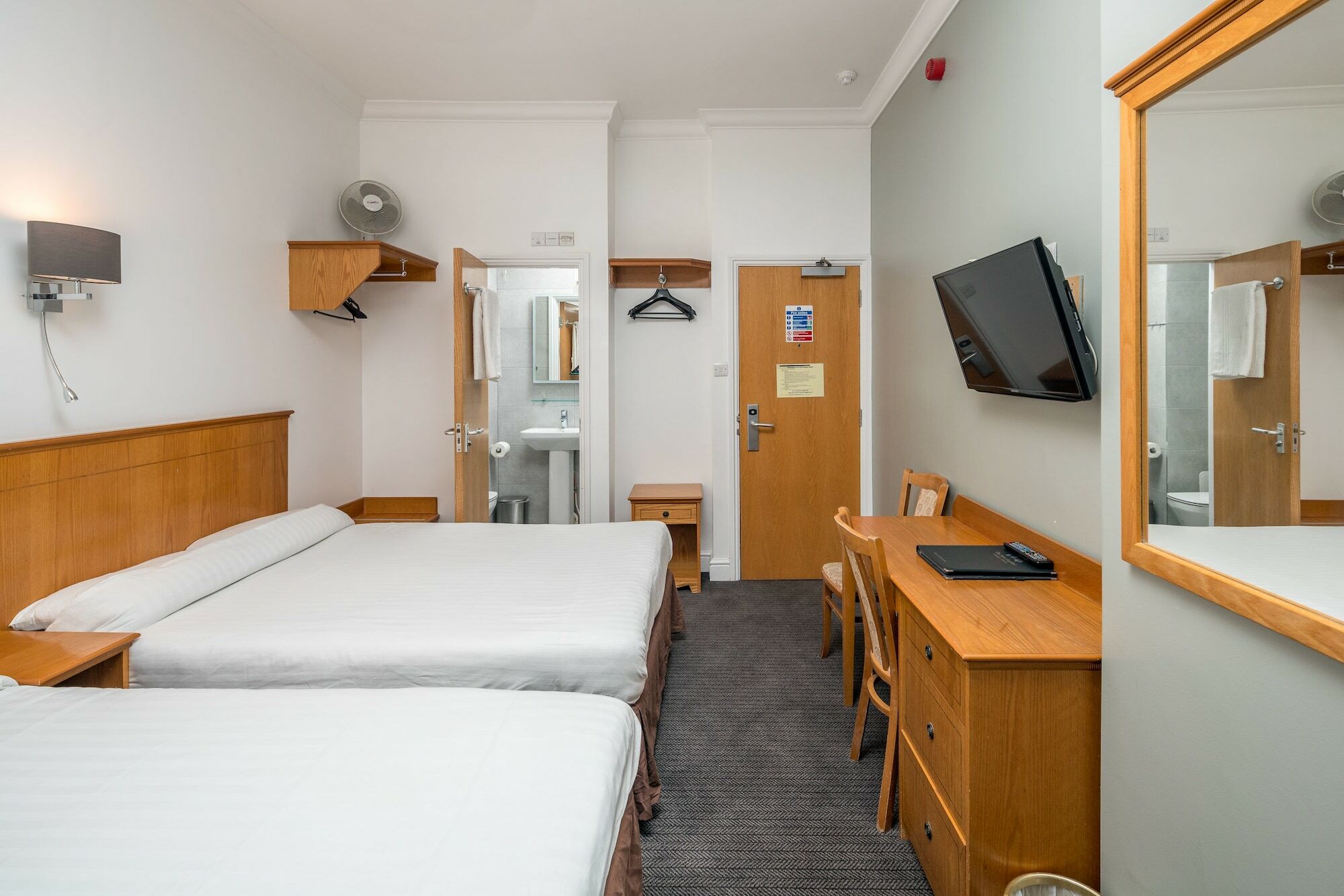 Oyo Townhouse New England, Victoria Hotel Londen
